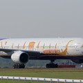 Boeing777 THA HS-TKF Royal Barge livery(1)