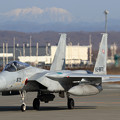 F-15J 872 203sqと白くなった芦別岳