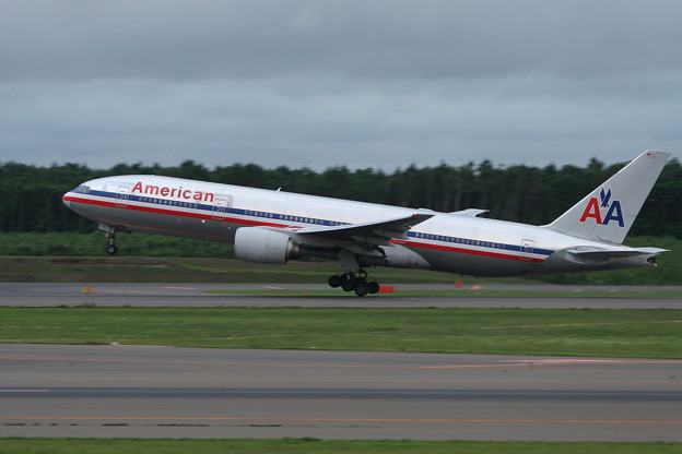 B777-200 N751AN AmericanAirlines CTS 2006.08(1)