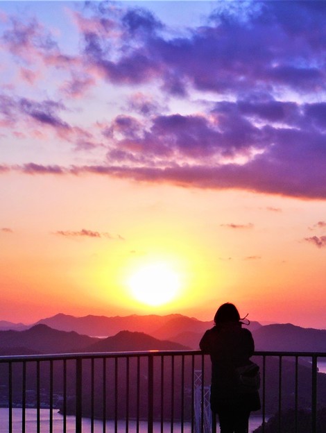 正月四日の夕陽＠しまなみ海道・因島大橋＠高見山展望台