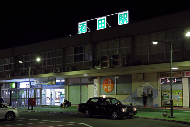 夜の酒田駅