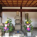崇禅寺（大阪市東淀川区）左、細川ガラシャ墓