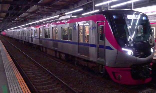 Photos: 京王線系統5000系 座席指定列車｢京王ﾗｲﾅｰ｣(ﾌｪﾌﾞﾗﾘｰｽﾃｰｸｽの帰り)
