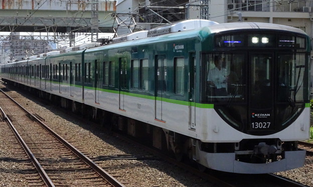 京阪電車13000系