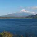 Photos: 本栖湖と富士山
