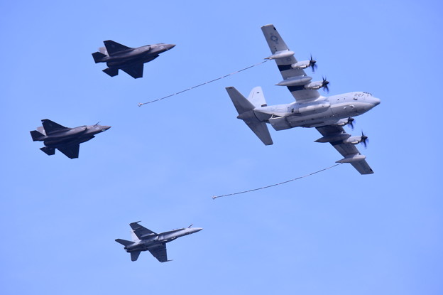 岩国の米海兵隊航空機による総合デモ飛行 空中給油デモ 20180505