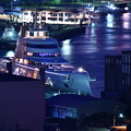 Photos: 夜景の門司港 怪しく光るスーパーヨットA。。めかり公園 20180602