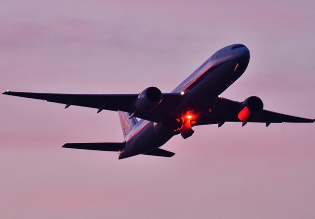 夕焼けの浮島からの旅客機の離陸(4) 20180624
