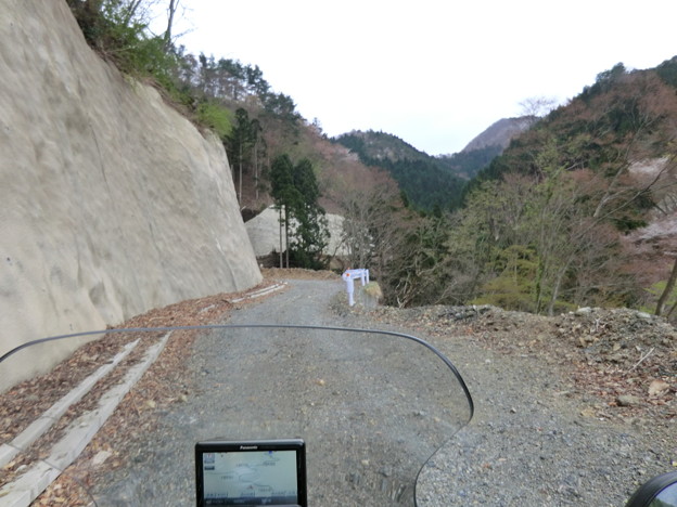 須留ヶ峰林道　未舗装区間