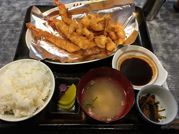 のぶ幸　エビフライ定食