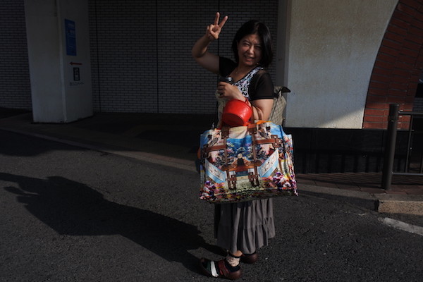 お友達に会いに行く家内と倉敷駅前でお別れ