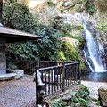 Photos: 東屋と牛の滝