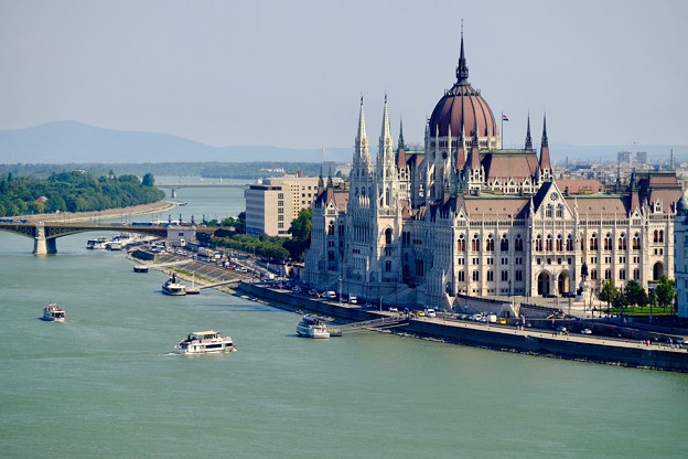 美しき国会議事堂-Budapest, Hungary