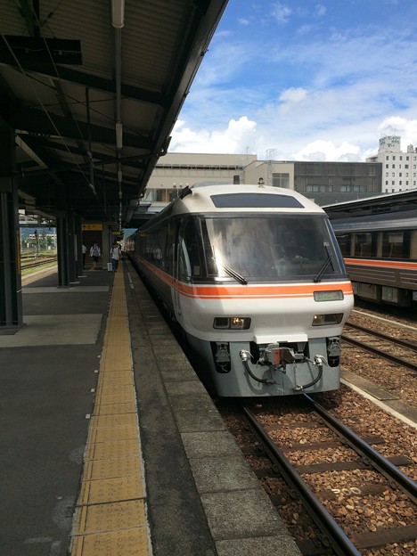 Photos: 高山駅３