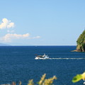 湯ノ島と遊覧船