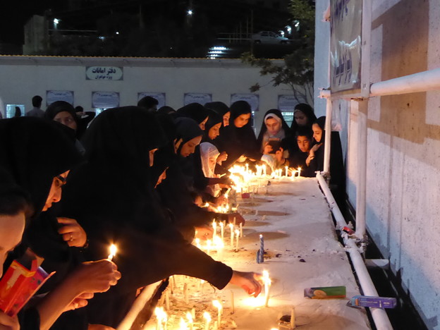 聖地のキャンドル～イラン Candles to Mourn,Iran