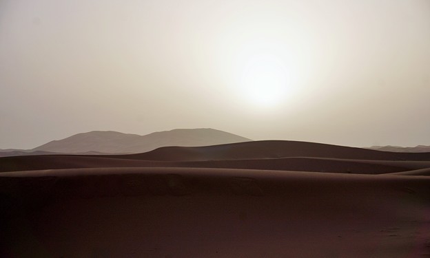 砂丘の朝陽～サハラ砂漠 Sahara Desert’s Erg Chebbi