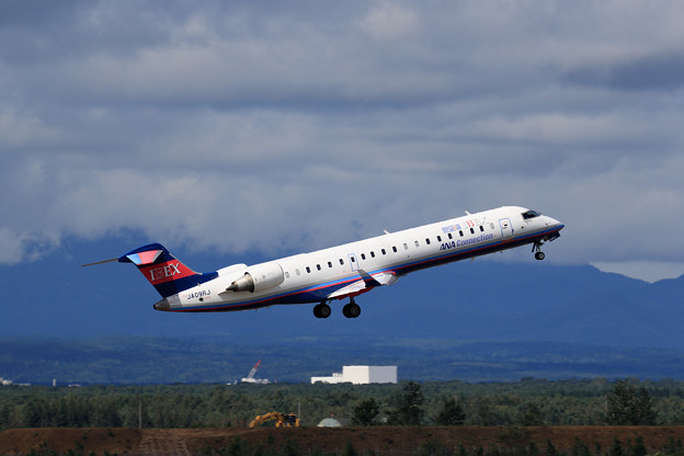 Photos: CRJ700 IBEX JA09RJ takeoff