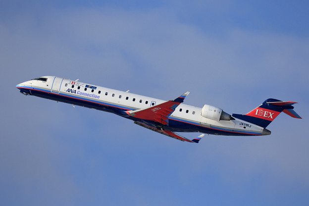 Photos: CRJ700 IBEX JA11RJ takeoff