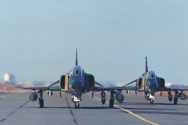 RF-4E 千歳基地 501sq Taxiing 1992.10