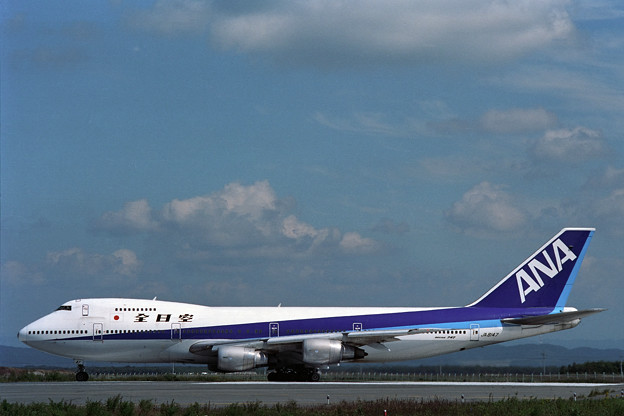 B747SR-81 JA8147 全日空 CTS 1990
