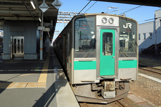 奥羽本線７０１系＠米沢駅