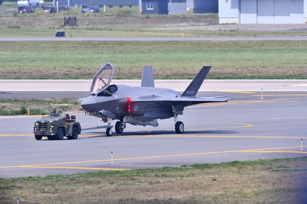 9月の撮って出し。。三沢基地航空祭の準備で空自F35を移動 20190908 (2)