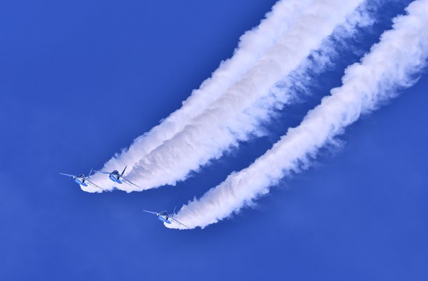 9月の撮って出し。。三沢基地航空祭ブルーインパルス展示飛行(3)